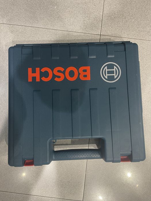 Skrzynka narzedziowa walizka Bosch