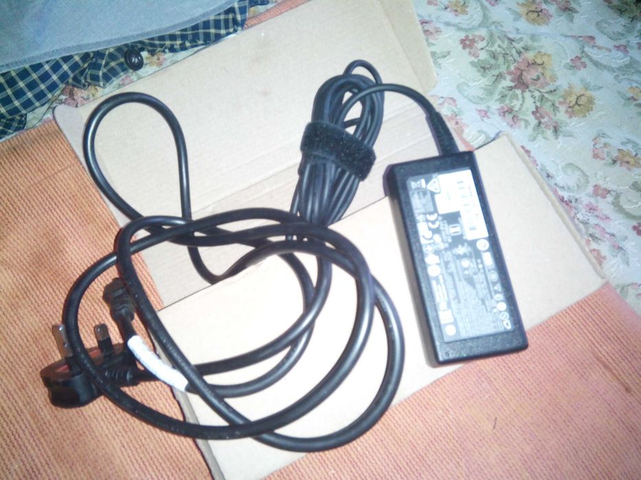 блок зарядки HP- Dell 65W\ 7.4 x 5.0mm\19.5v отл. сост.