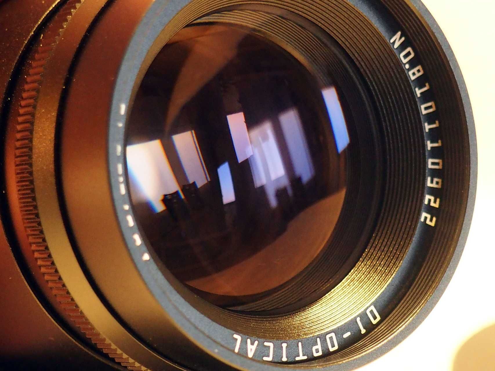 Obiektyw TTartisan 100mm f2.8 "Bubble Bokeh".