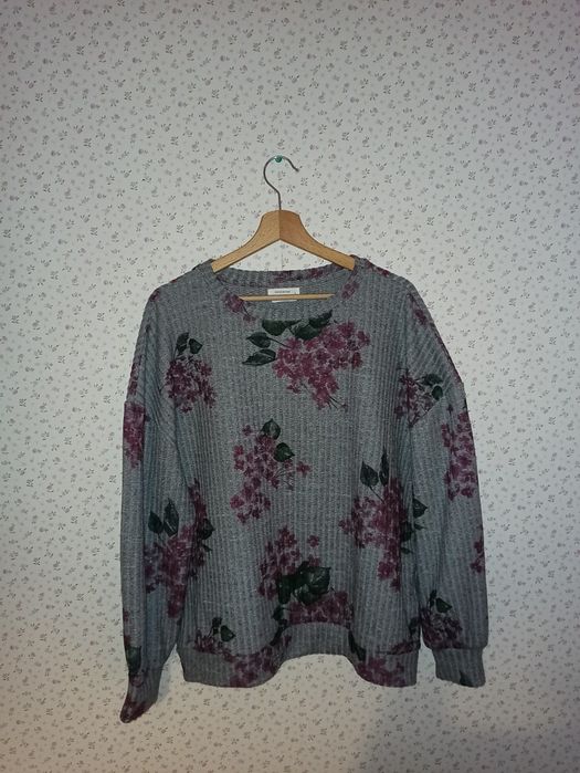 Sweter 40 reserved szary kwiaty prążkowany oversize