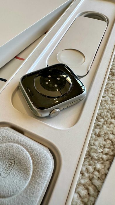 Apple Watch Series 6 - 44mm - Prateado | Como Novo