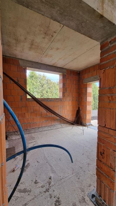 Продаж  окремостоячого  будинку  в затишному місці  с. Зубра біля лісу