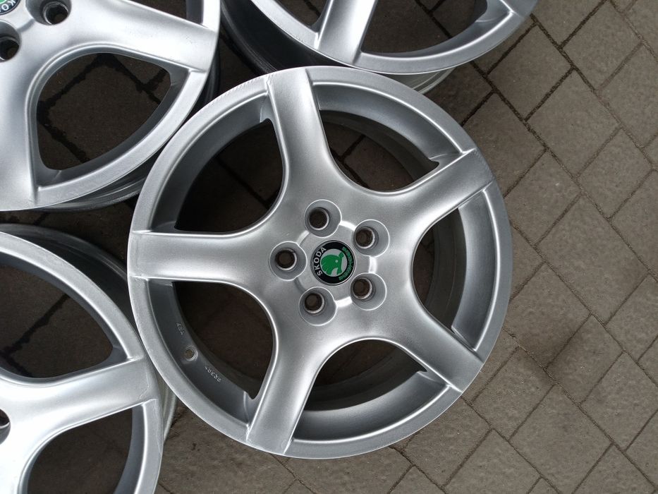 Felgi do Skody,Seat, Audi, VW.5x112. J 7,5. R 17. Et 50.