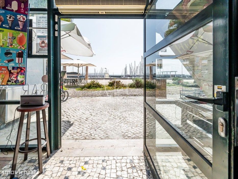 Espaço Comercial- Restaurante/ Bar na Marina da Expo de Lisboa