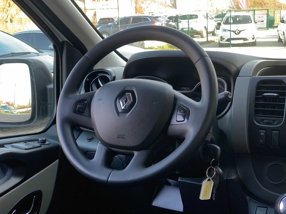 Renault Trafic 2019 9 місць