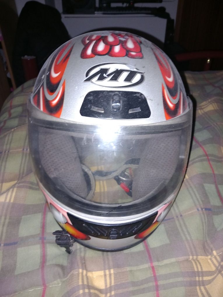 Capacete moto MT