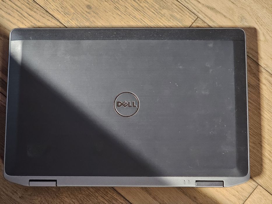 Laptop Dell Latitude E6320 z ładowarką sprawny