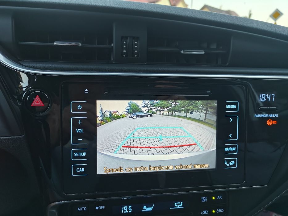 Toyota Auris 2017 benzyna.automat.wersja premium plus