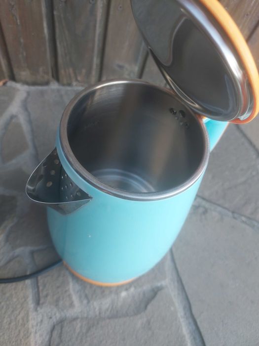 Чайник єлектричний