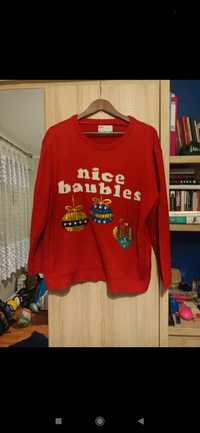 Czerwony sweter świąteczny
