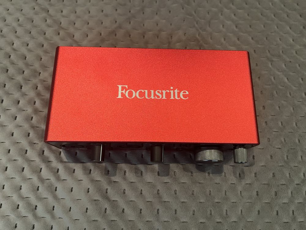 USB аудіоінтерфейс Focusrite Scarlett 2i2 3rd Gen, в идеальном сост.
