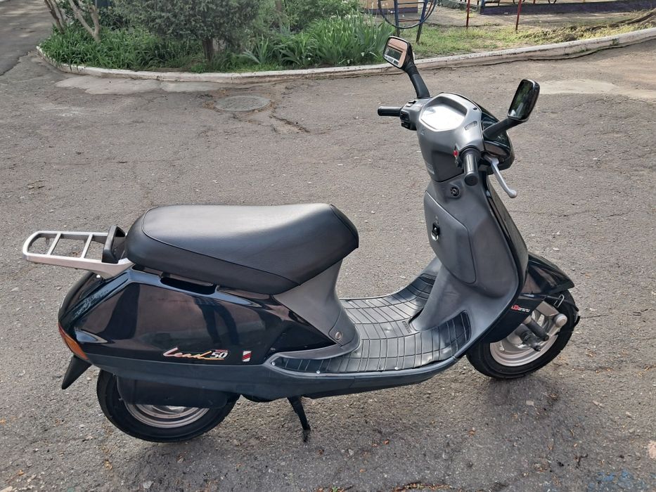 Мопед, скутер Honda Lead АФ 20