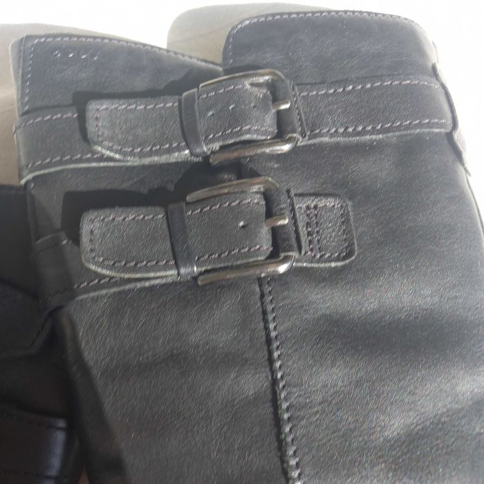 Damskie kozaki ECCO w rozmiarze 38