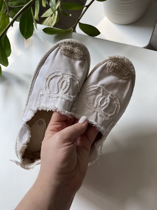 Еспадрільі Эспадрильи у стилі Chanel