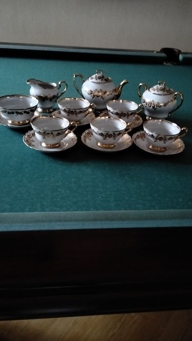 Антикварный фарфорный сервиз