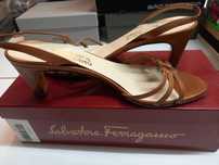 Sandálias Salvatore Ferragamo cor Camel