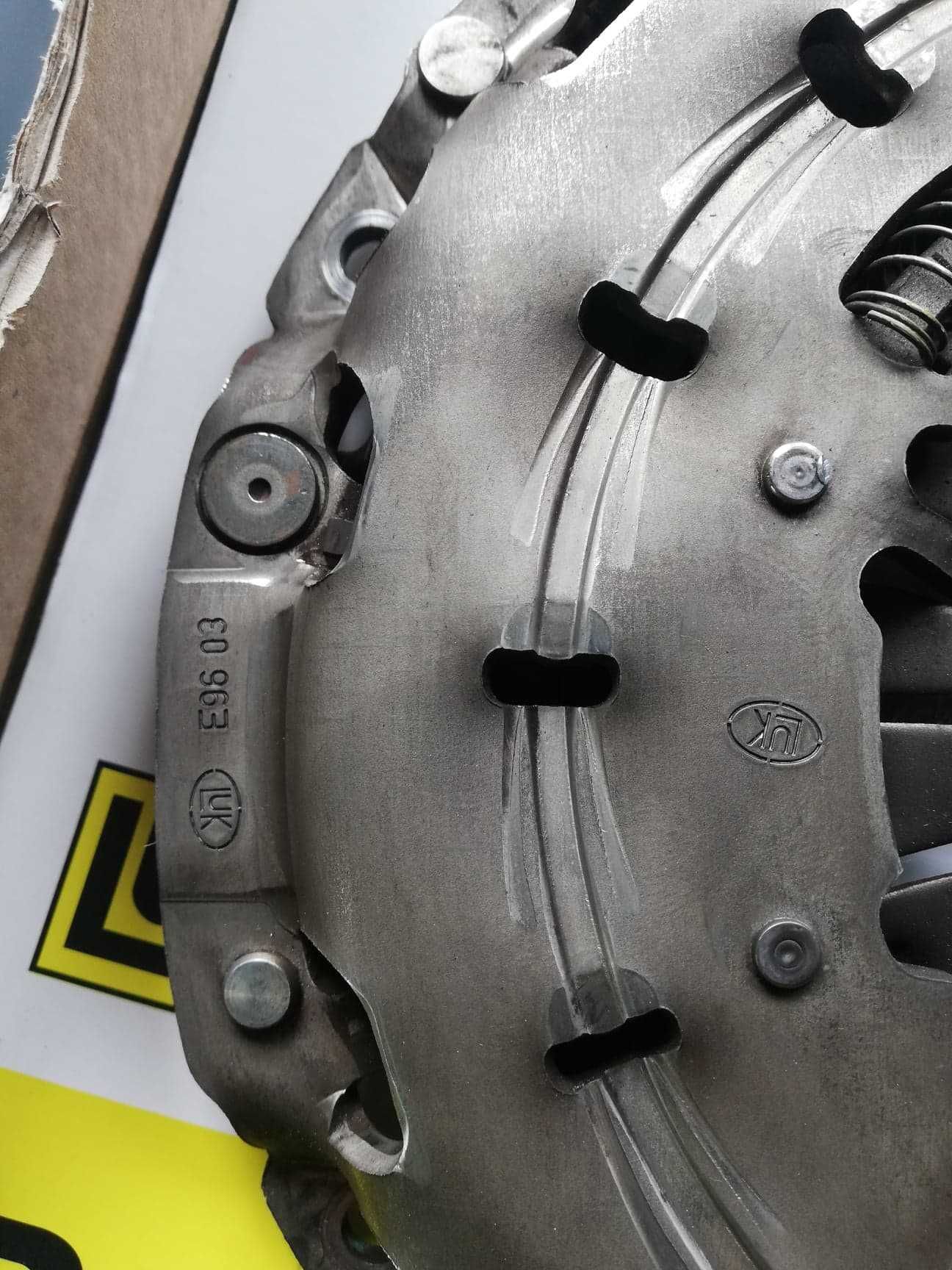 BMW 3 E90 E91 E92 2.0 D SPRZĘGŁO Docisk Tarcza  Komplet Fir.LUK