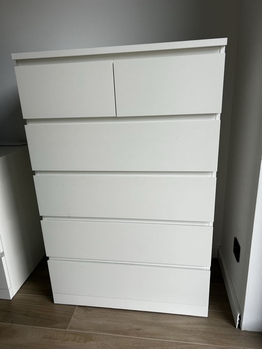 Sprzedam białą komodę MALM