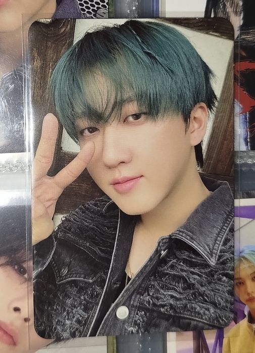 Wymienię Stray Kids photocard na książki