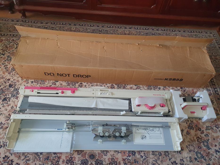 Машина вязальная Toyota KS858