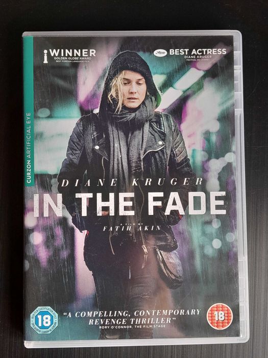 In the Fade / Uma Mulher Não Chora