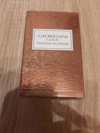 Perfumy Giordani Gold Essenza Blossom