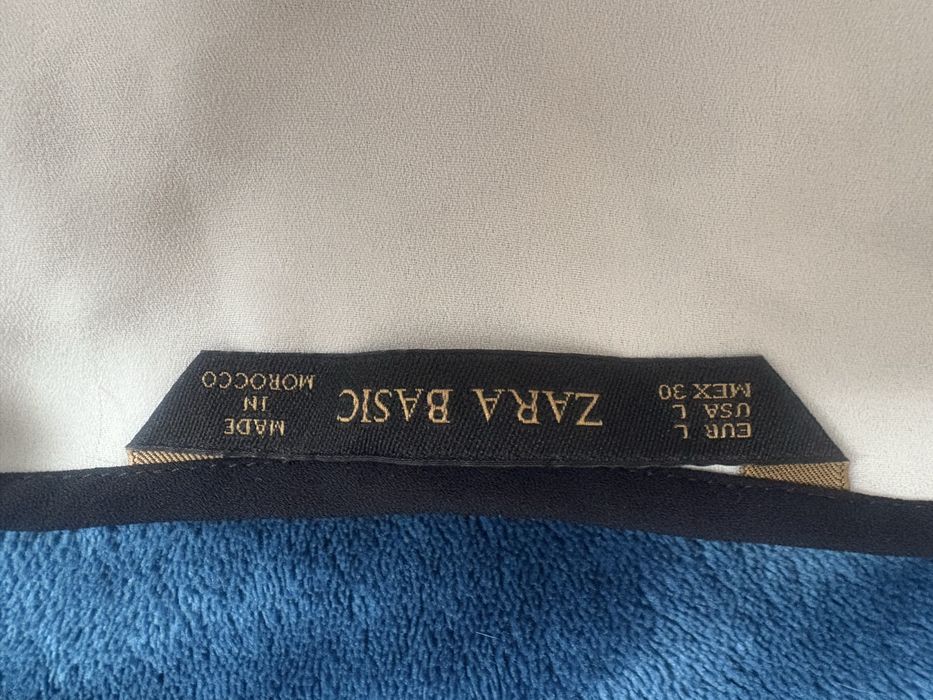 Bardzo elegancka bluzeczka damska