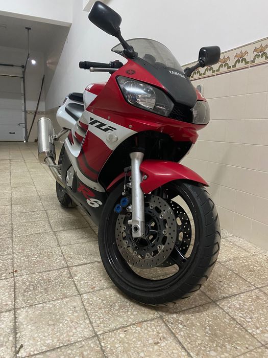 Yamaha r6 carburada