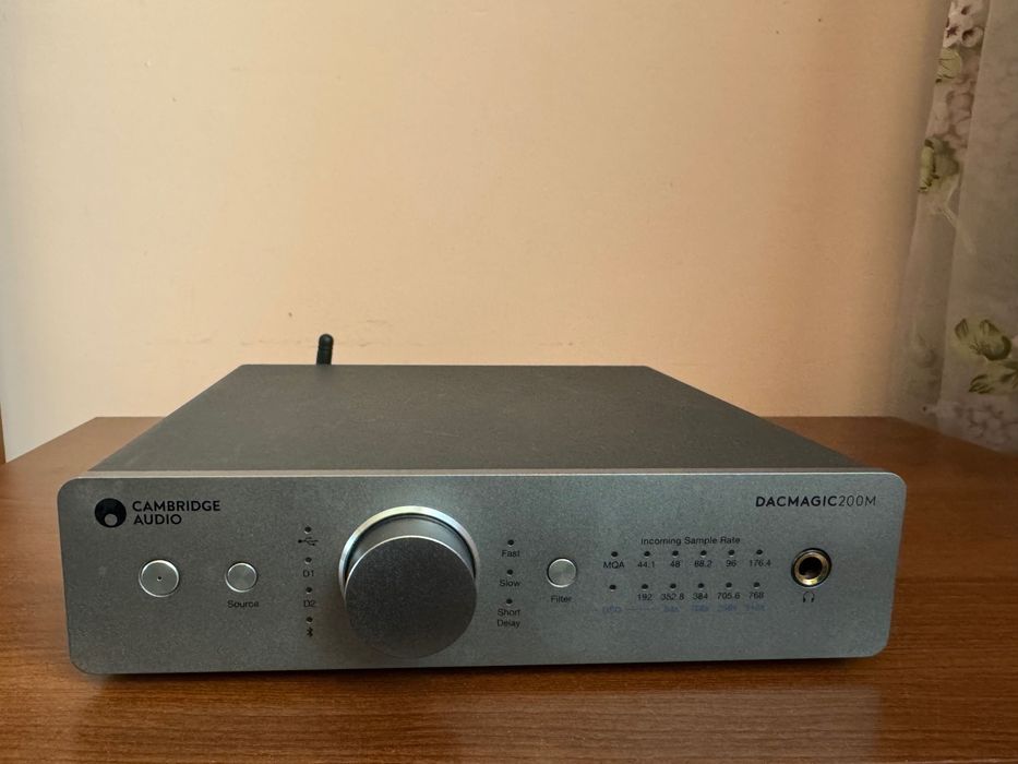 Cambridge Audio DAC Magic 200M (ЦАП та підсилювач для навушників)