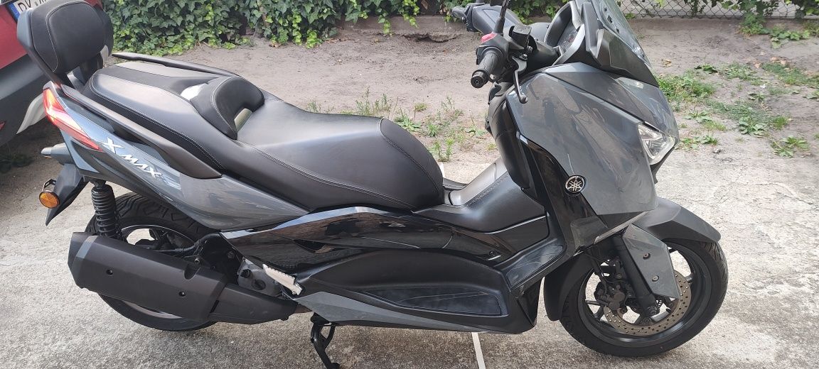 Yamaha x max 300