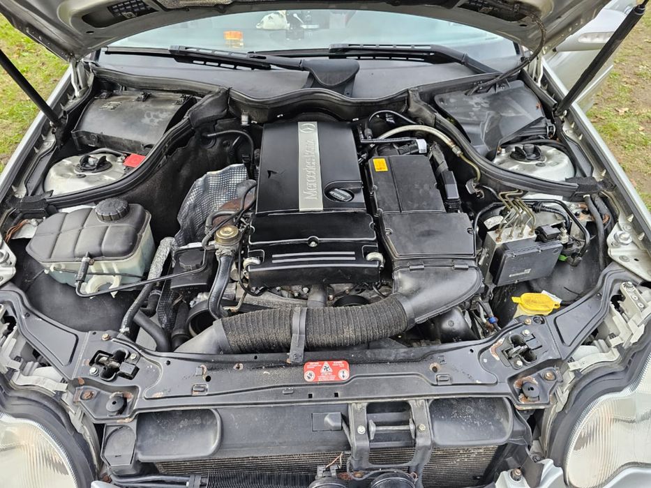 Мерсеес бенс с 303