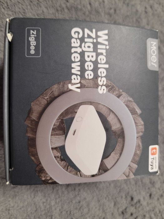 Bramka centrala sterujaca zigbee 3.0 BLE SigMesh wifi tuya smart home