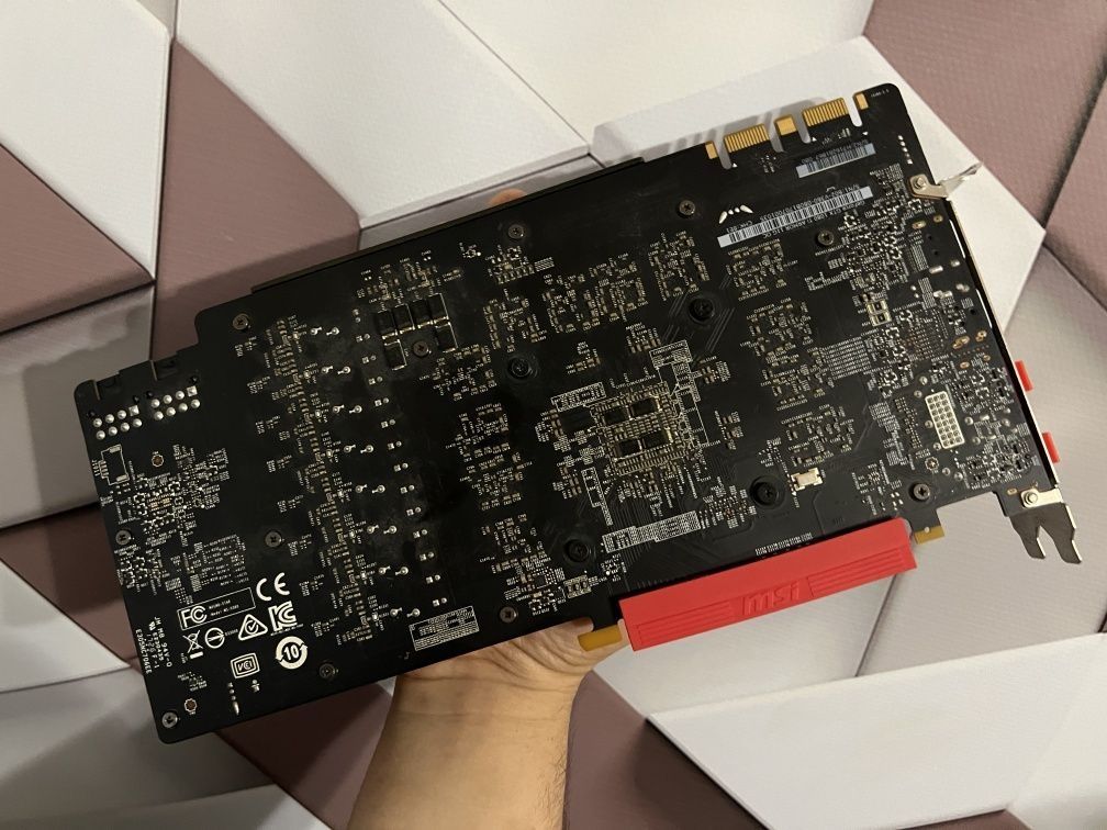 Видеокарта NVIDIA MSI Armor GTX 1080 Ti 11Gb
