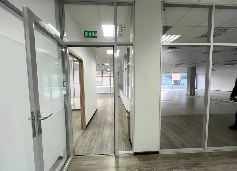 Продажа Бізнес Центру в Києві, вул. Нововокзальна