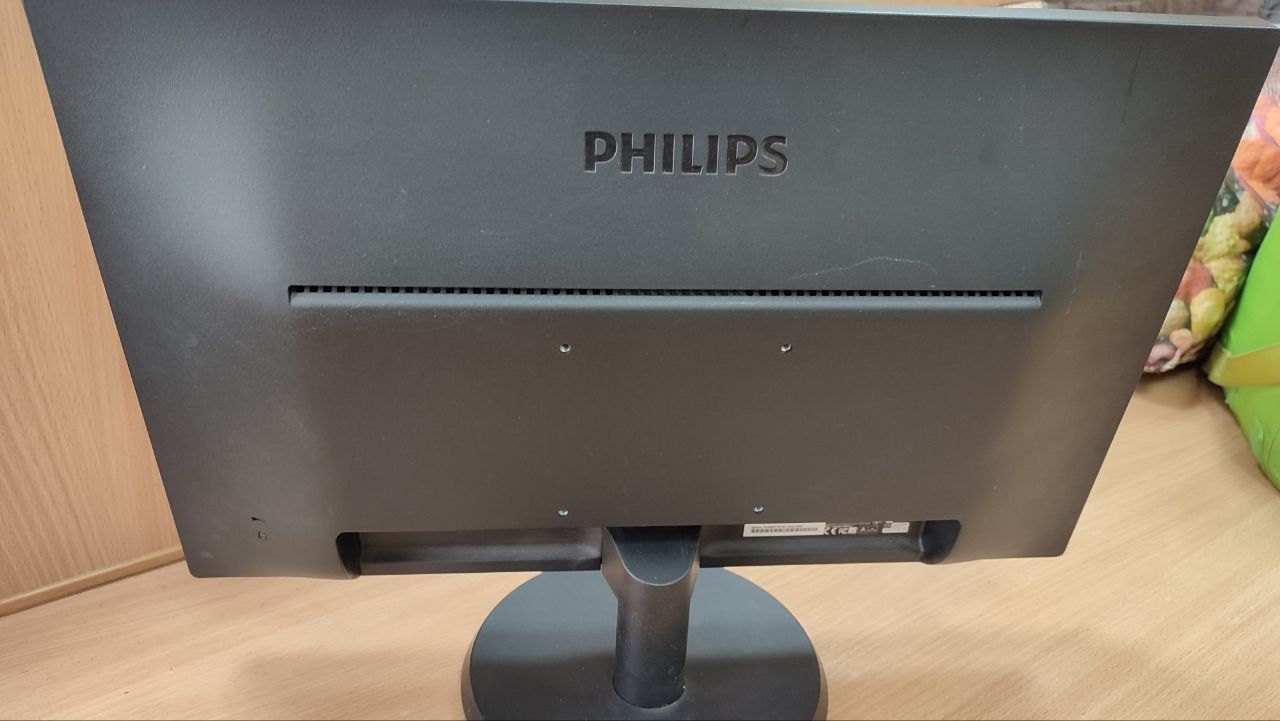 Монитор Philips 223V5L