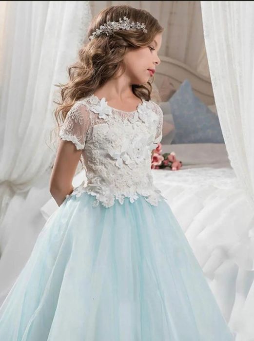 Платье для девочки пышное на 7-8-9 лет