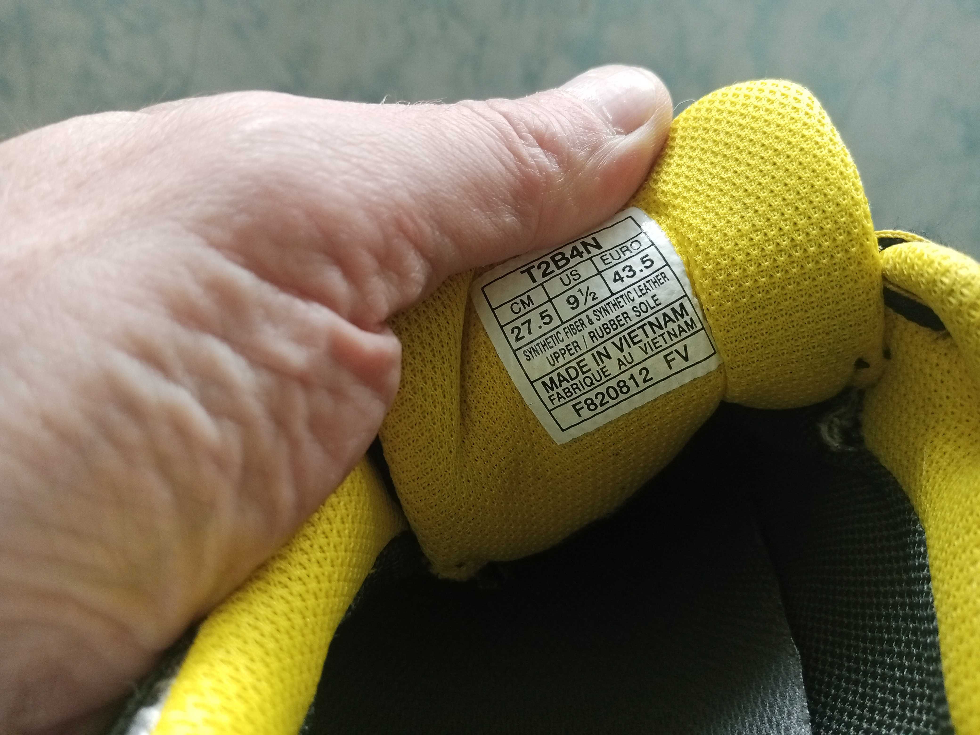 asics,кроссовки 43р.оригинал