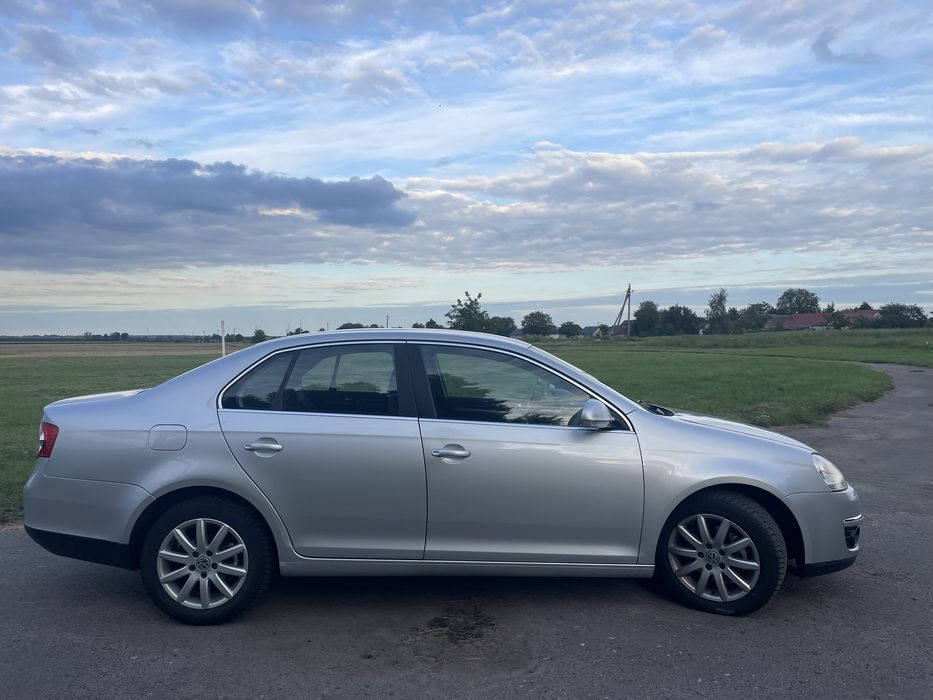 Продам свіжопригнану Volkswagen Jetta