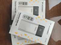 Повербанк Wozinsky powerbank 30000mAh 4 x USB з LCD дисплеєм 2 A