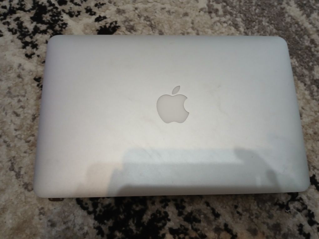 Корпус до macbooc air11 a1370
