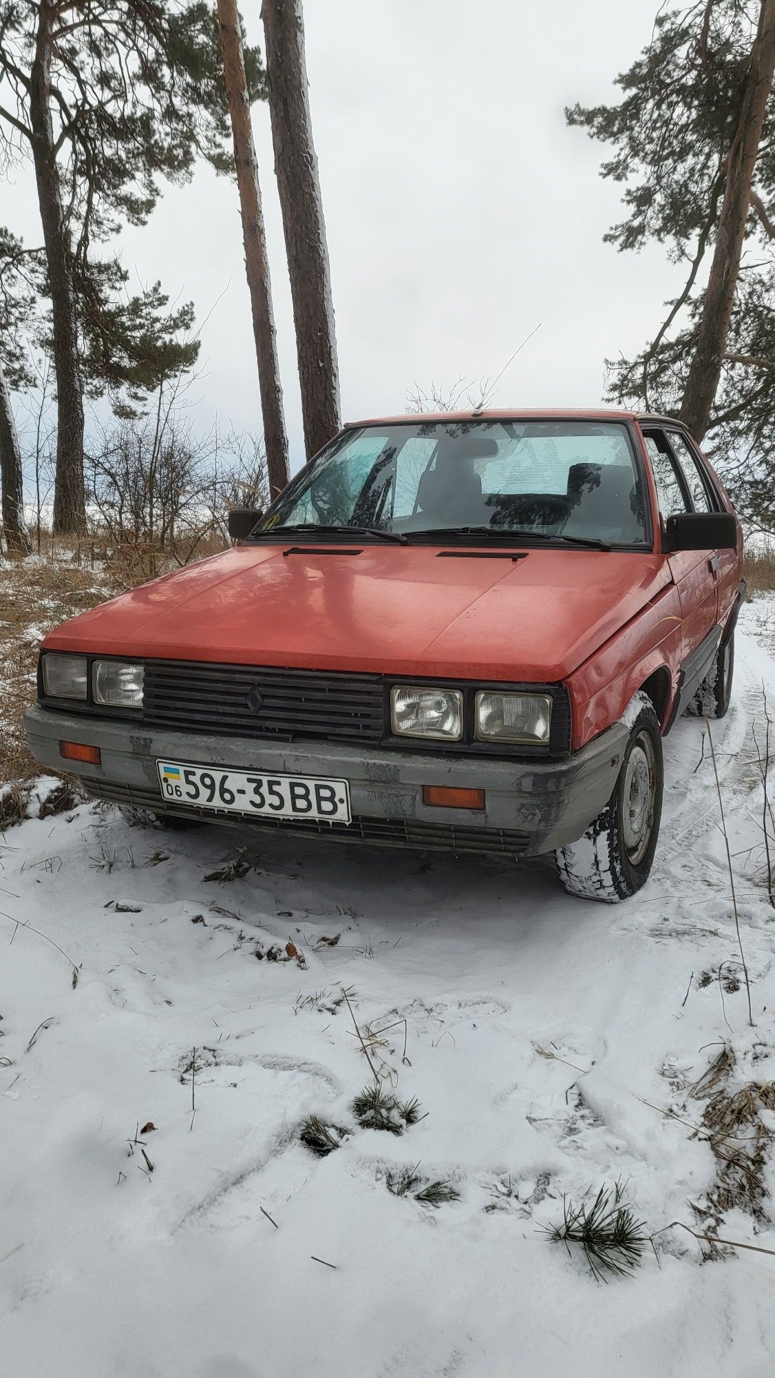 Renault 11 в майже ідеальному технічному станні