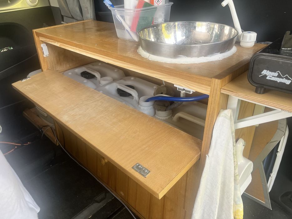 Zabudowa kamper trafic