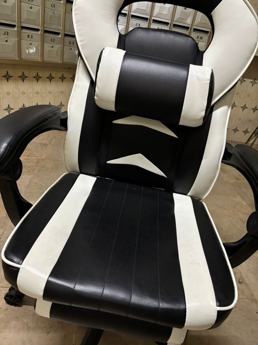 Secretaria mais módulo com gavetas mais cadeira