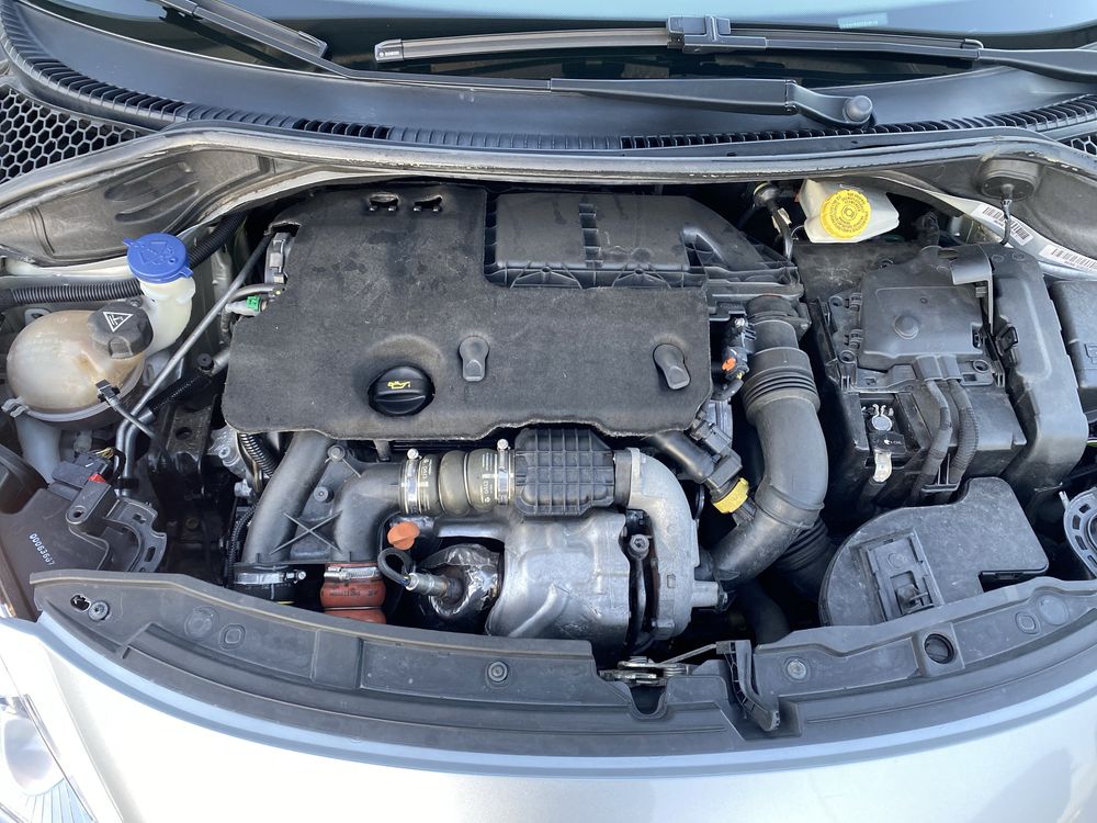 Peugeot 207CC sport 1.6HDI 115cv (2013)