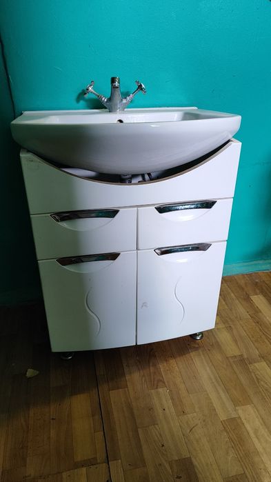 Тумба з мийкою. Мойдодир