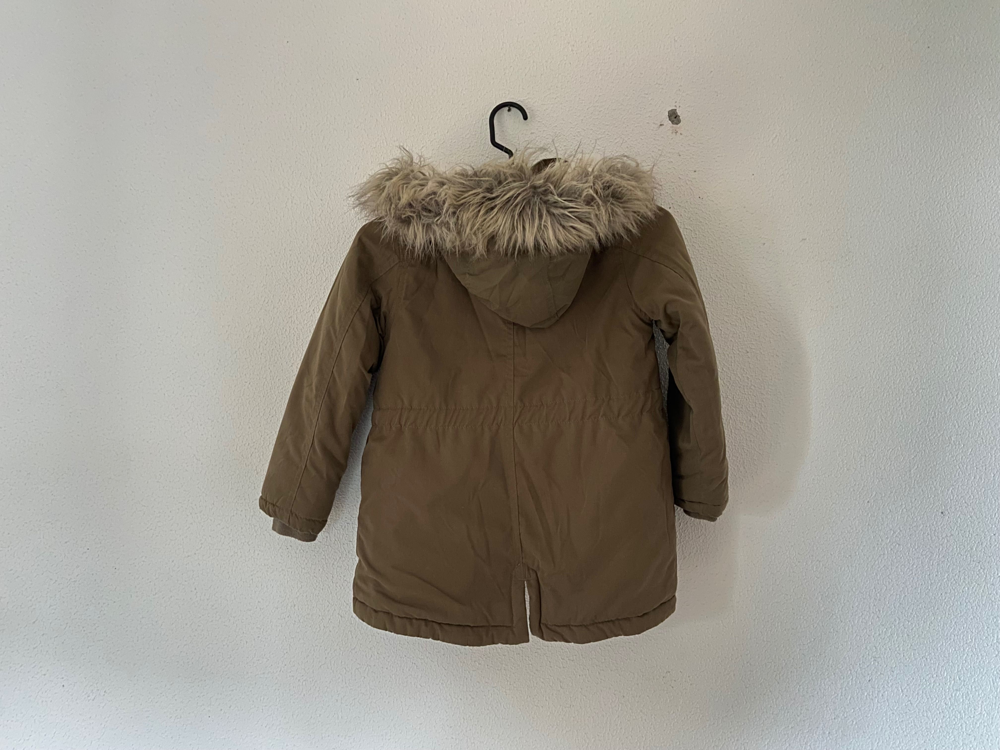 Casaco de inverno infantil H&M 122
