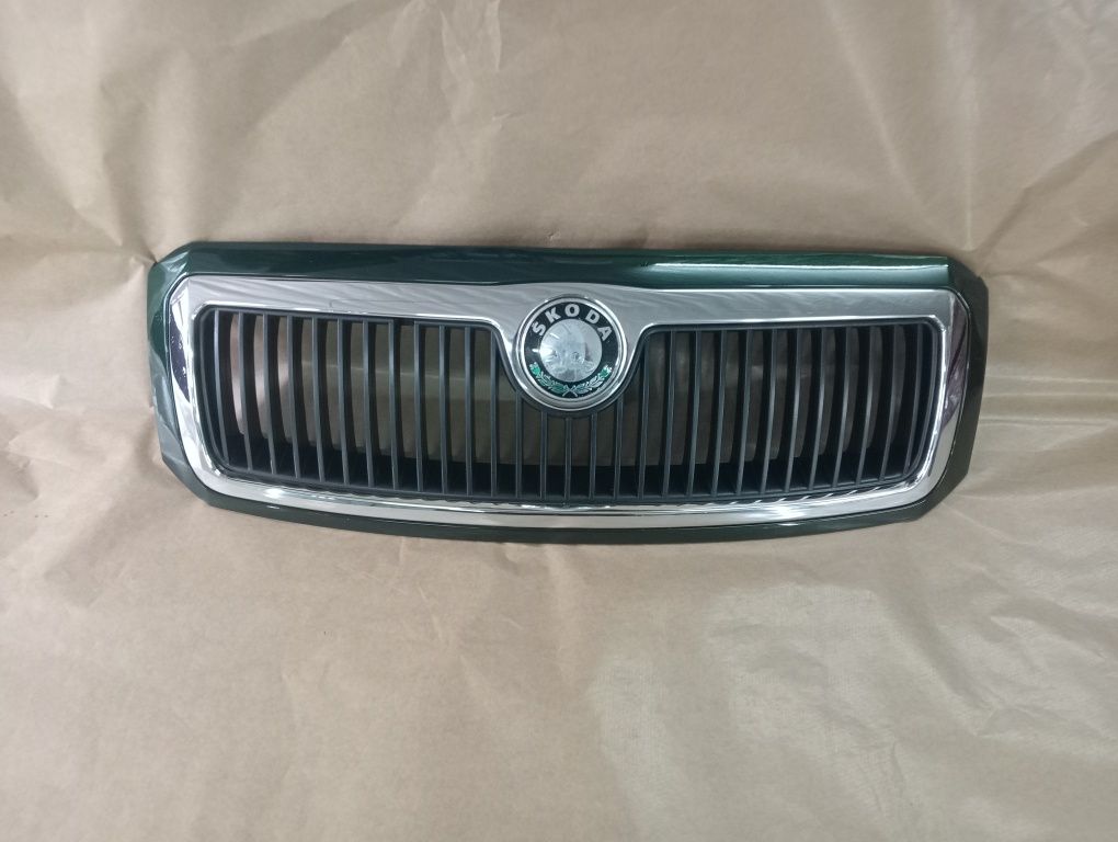 Решітка радіатора skoda fabia