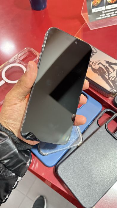 15 PRO MAX 256GB - Leia descrição