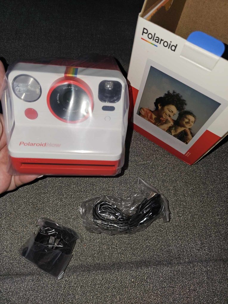 Polaroid Now Red