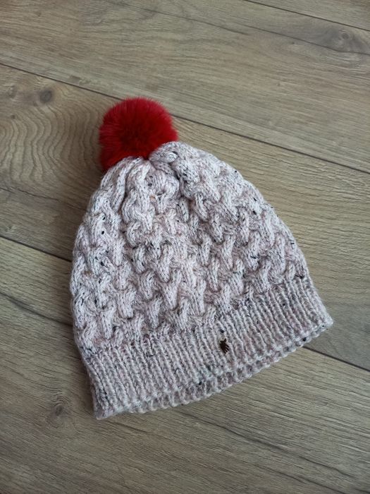 Ręcznie robiona zimowa czapka z pomponem handmade